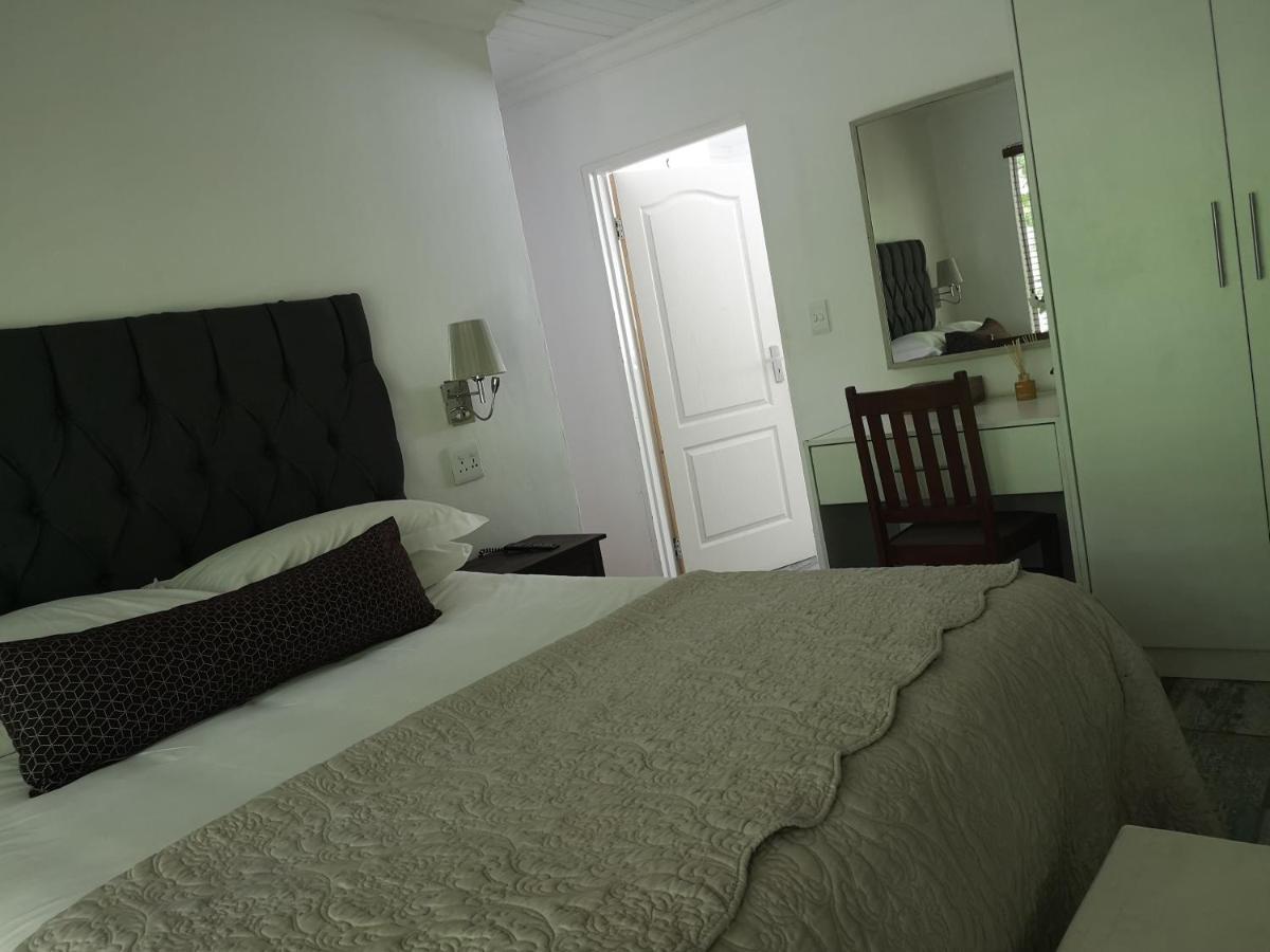 Cranberry Cottage Ladybrand Екстер'єр фото