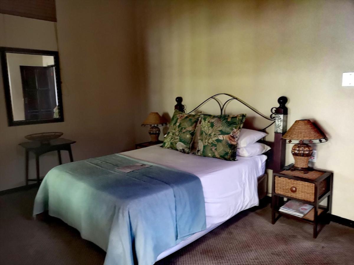Cranberry Cottage Ladybrand Екстер'єр фото