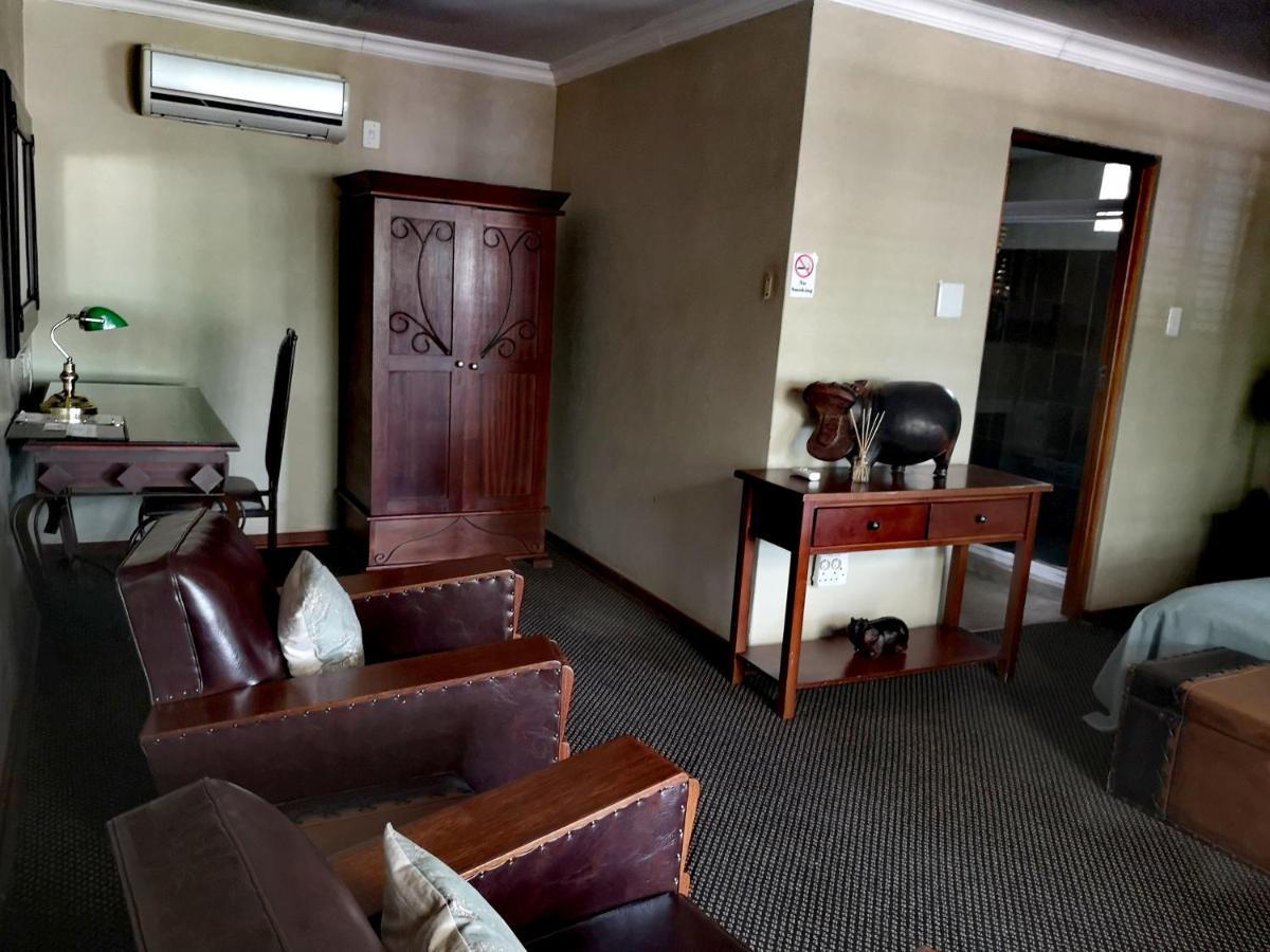 Cranberry Cottage Ladybrand Екстер'єр фото